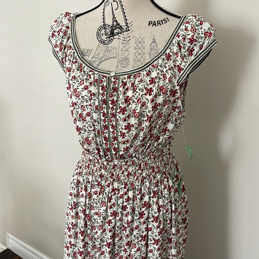 BEAUTIFUL NWT PETITE MAXI PEASANT DRESS